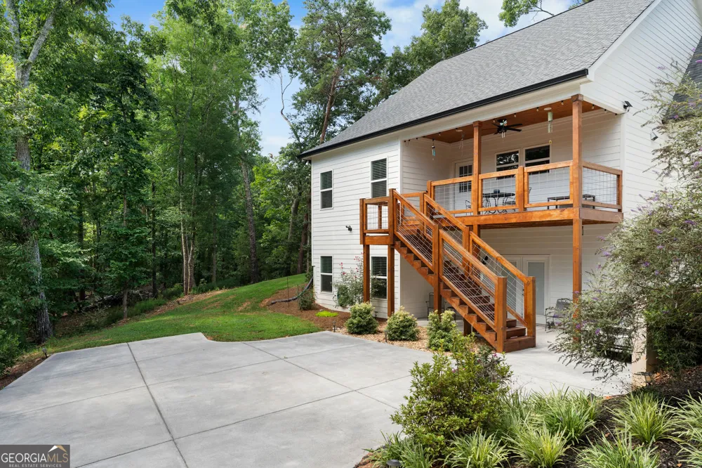 220 Long RD Rydal, GA 30171