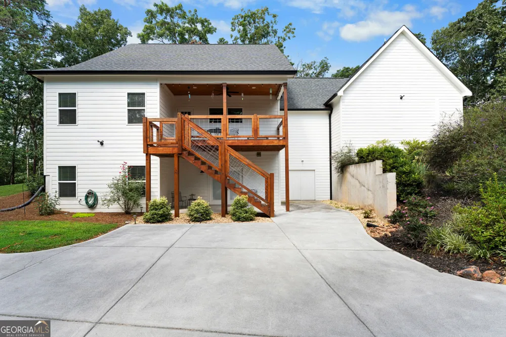 220 Long RD Rydal, GA 30171