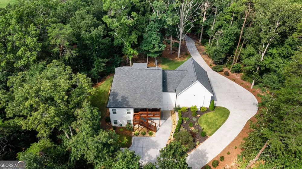 220 Long RD Rydal, GA 30171