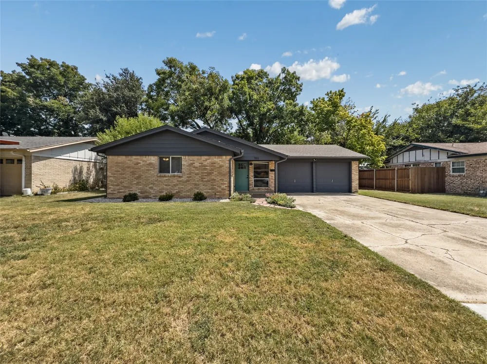 703 Whitener Road Euless, TX 76040