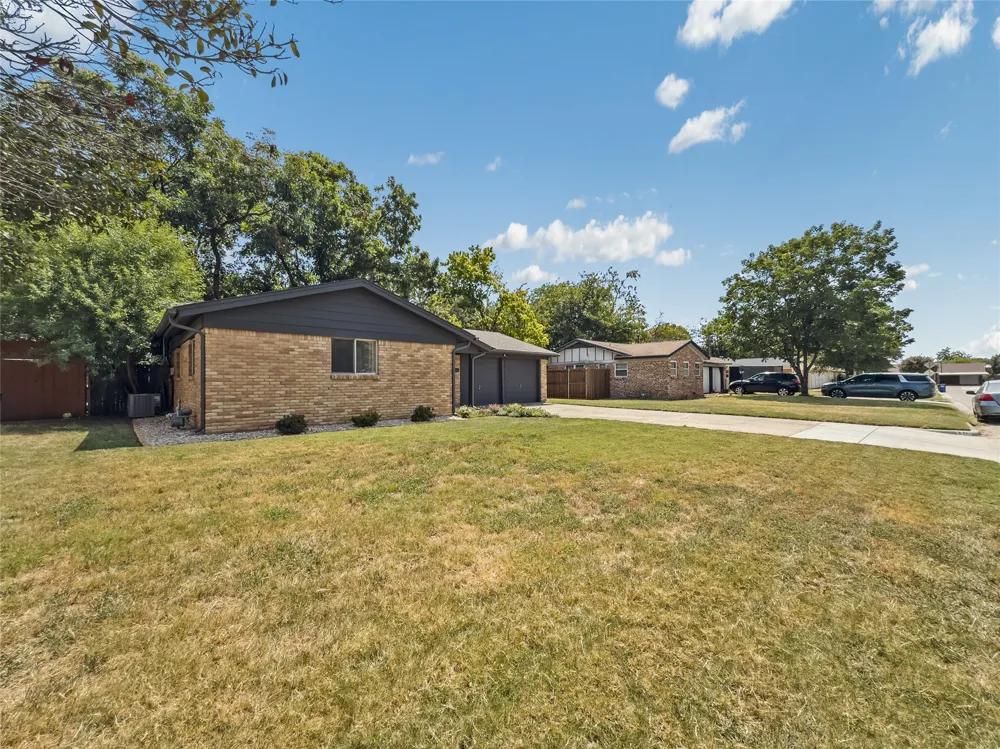 703 Whitener Road Euless, TX 76040
