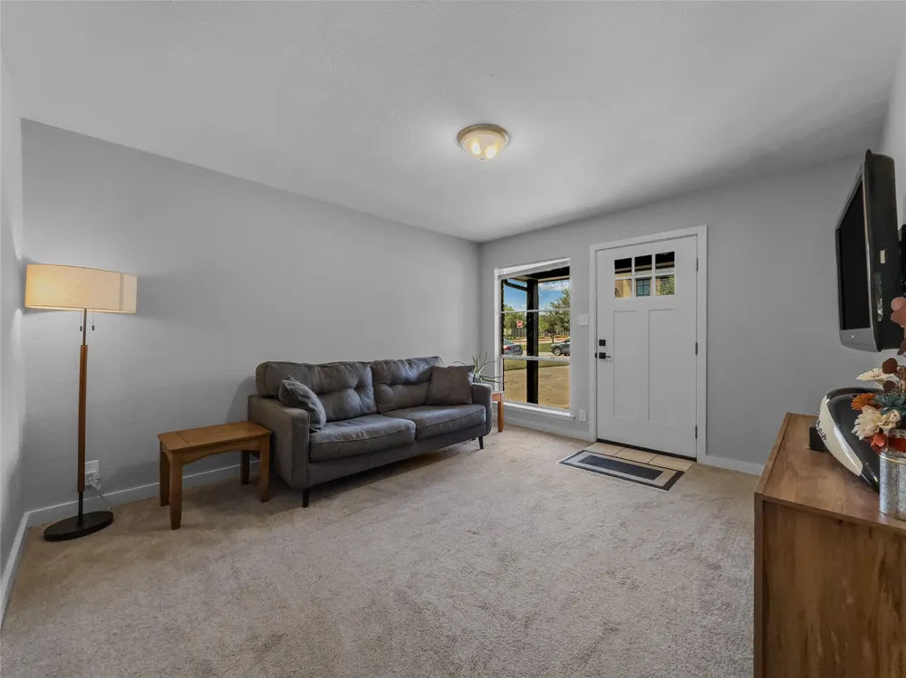703 Whitener Road Euless, TX 76040