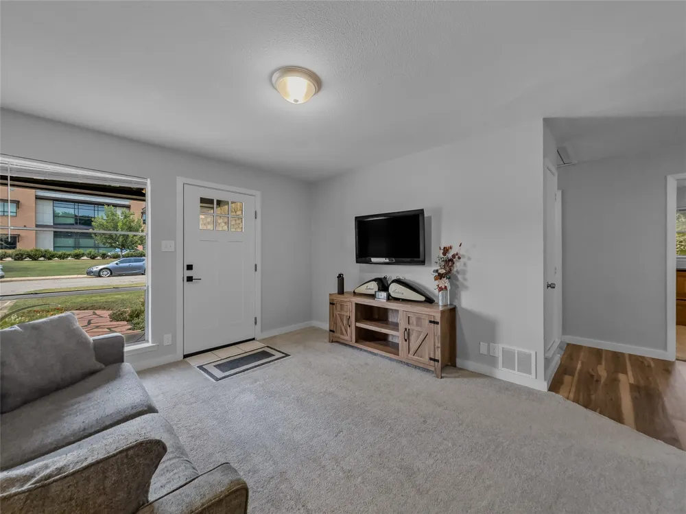 703 Whitener Road Euless, TX 76040