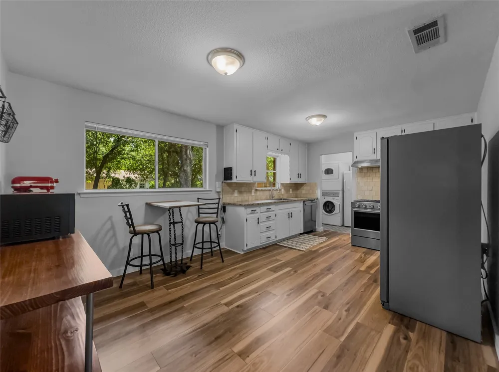 703 Whitener Road Euless, TX 76040