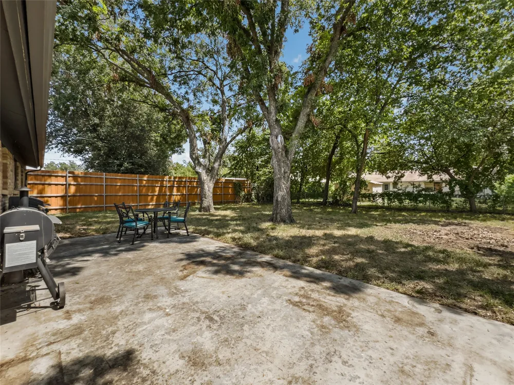 703 Whitener Road Euless, TX 76040
