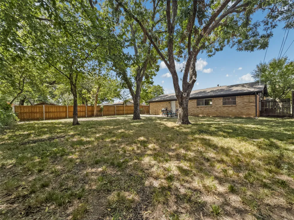 703 Whitener Road Euless, TX 76040