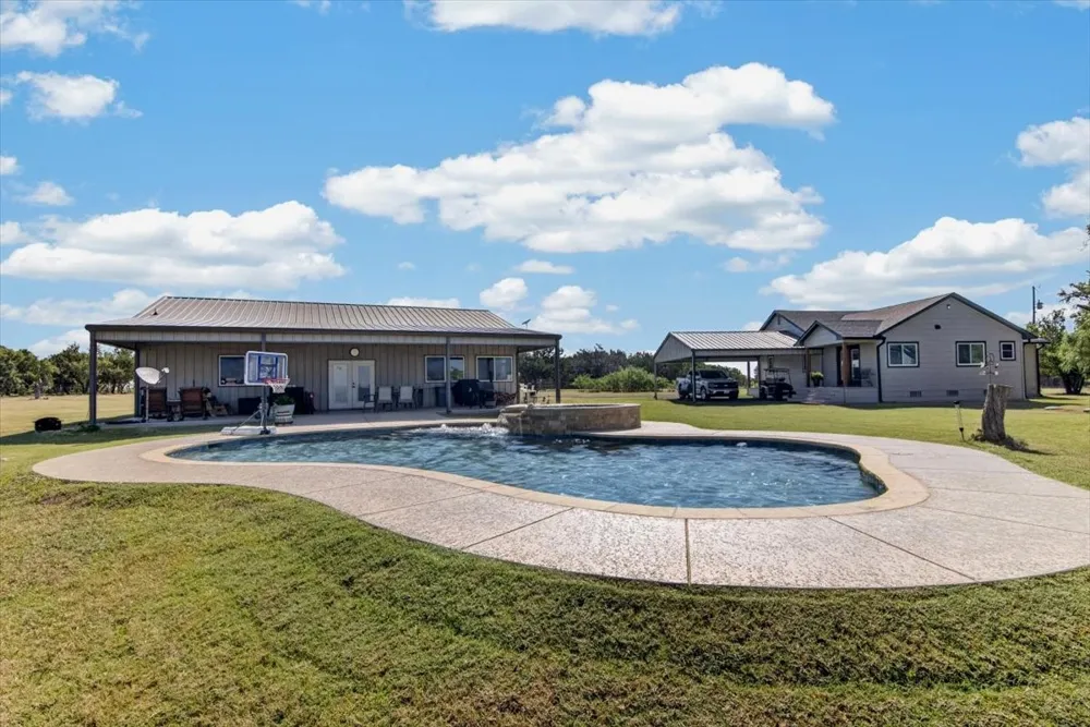 910 Star Lane Gatesville, TX 76528