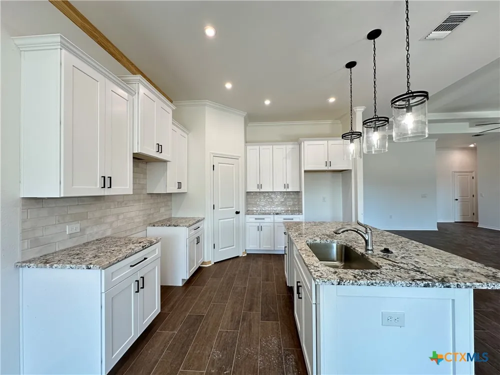 407 Magnolia Troy, TX 76579