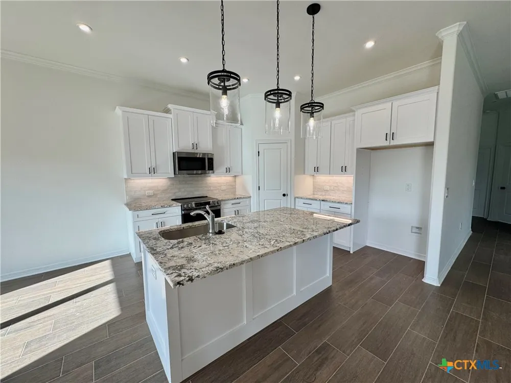 407 Magnolia Troy, TX 76579