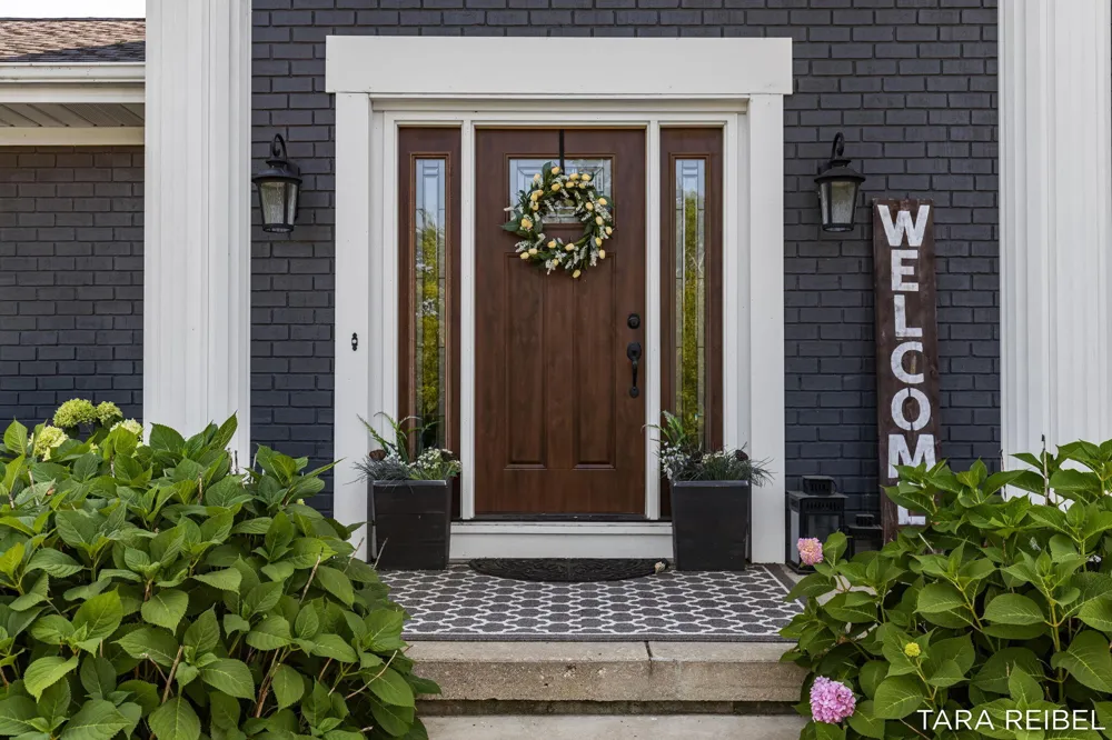 990 Riley Street Hudsonville, MI 49426