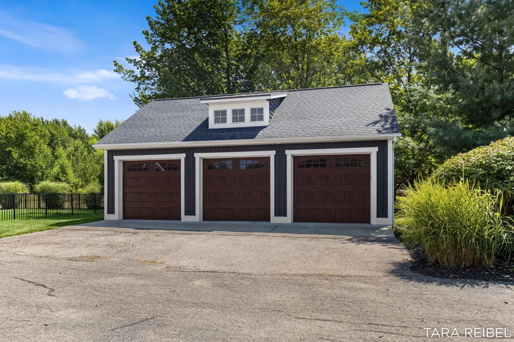 990 Riley Street Hudsonville, MI 49426