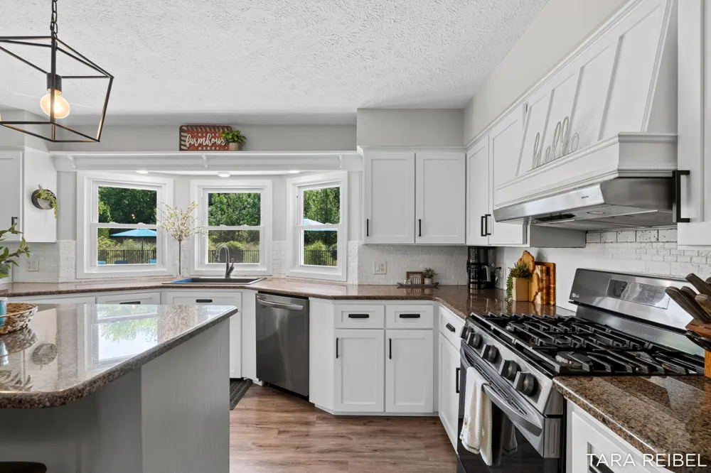 990 Riley Street Hudsonville, MI 49426