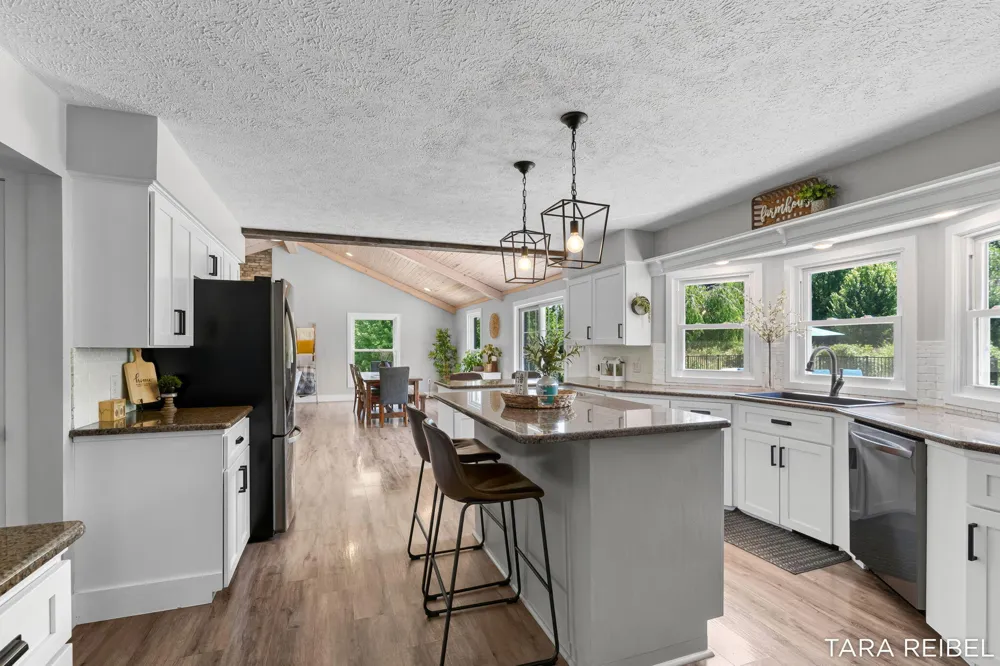 990 Riley Street Hudsonville, MI 49426