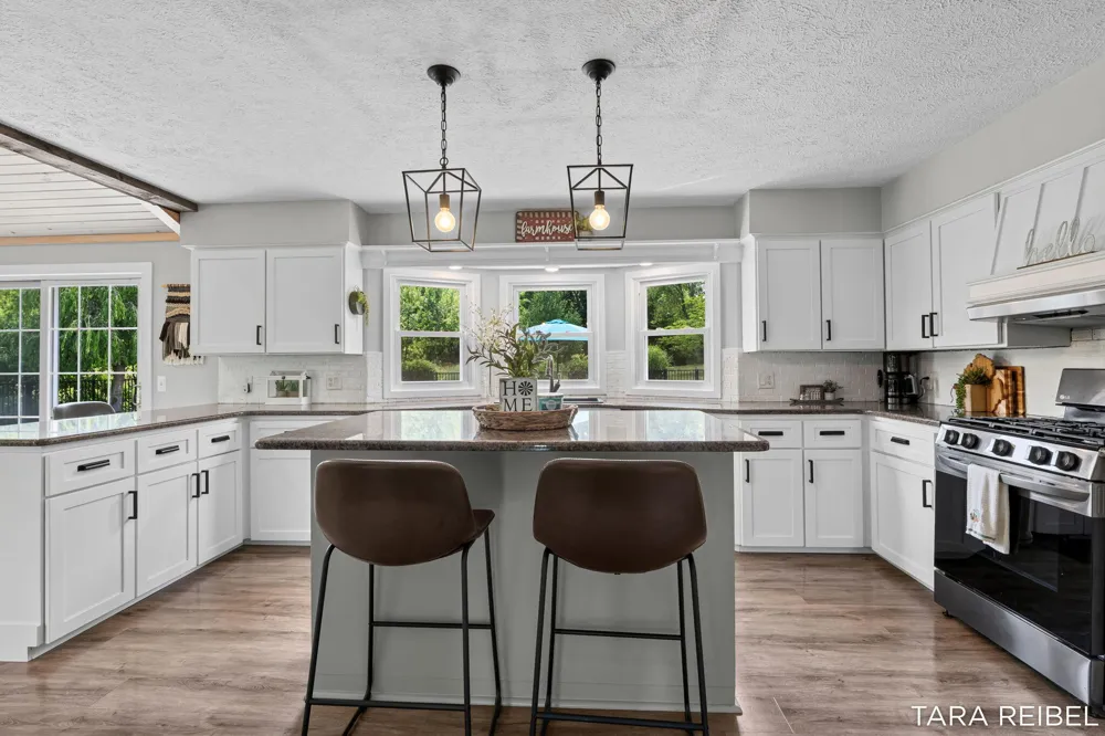 990 Riley Street Hudsonville, MI 49426