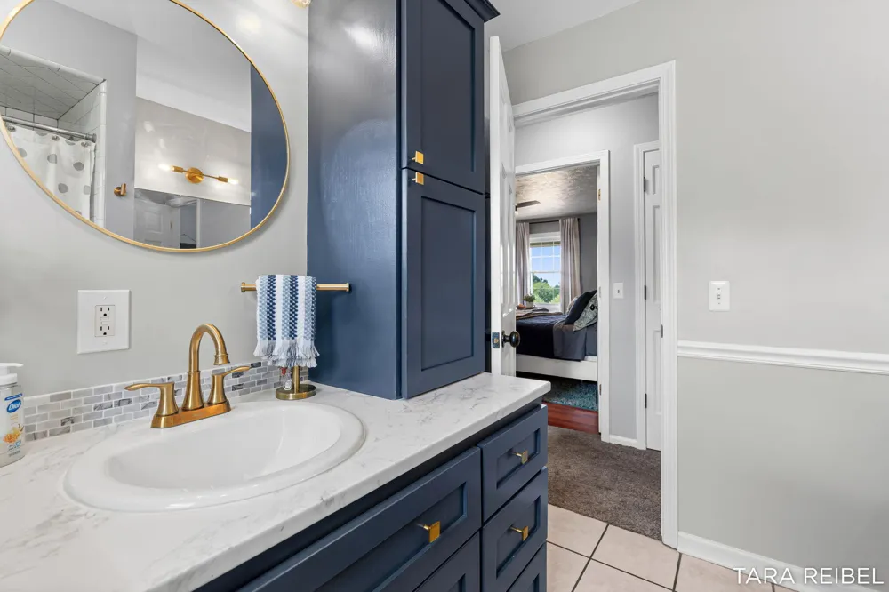 990 Riley Street Hudsonville, MI 49426