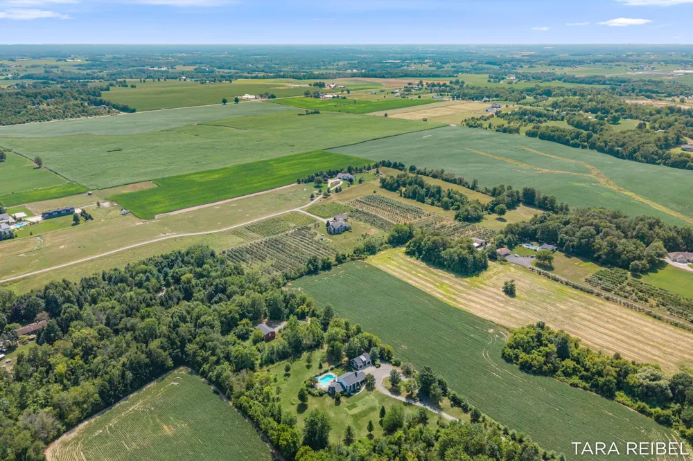 990 Riley Street Hudsonville, MI 49426