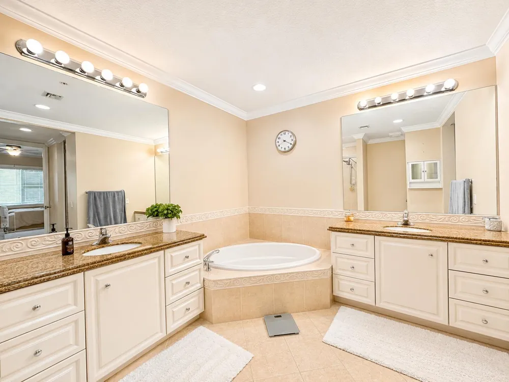 15 Harbour Isle Drive W #101 Fort Pierce, FL 34949