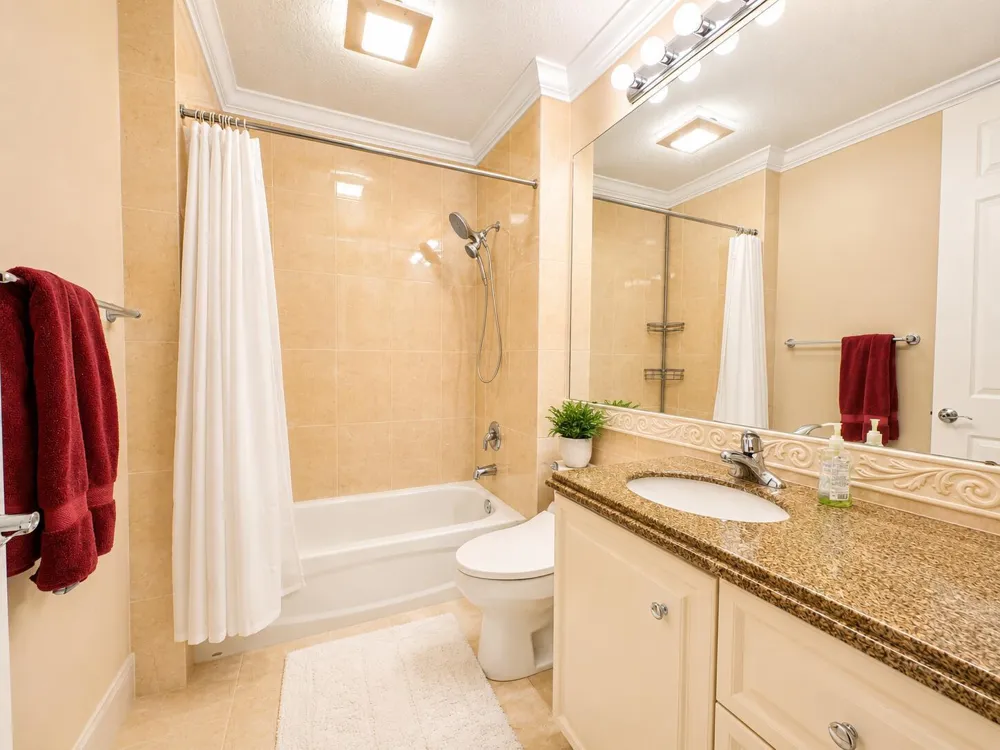 15 Harbour Isle Drive W #101 Fort Pierce, FL 34949