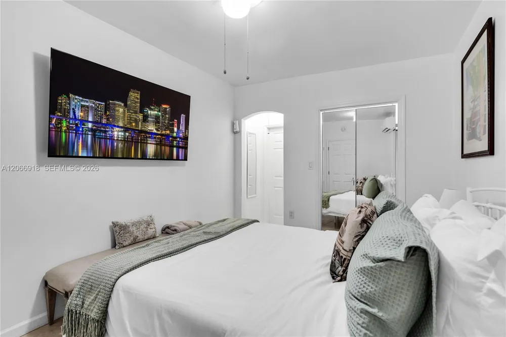 1828 SW 6th St #1 Miami, FL 33135