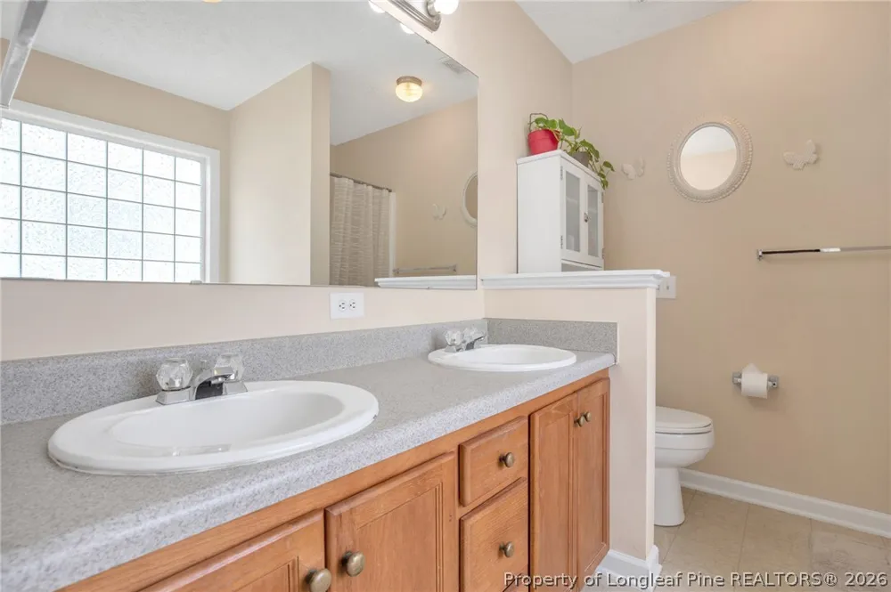 112 Hosta Drive Raeford, NC 28376