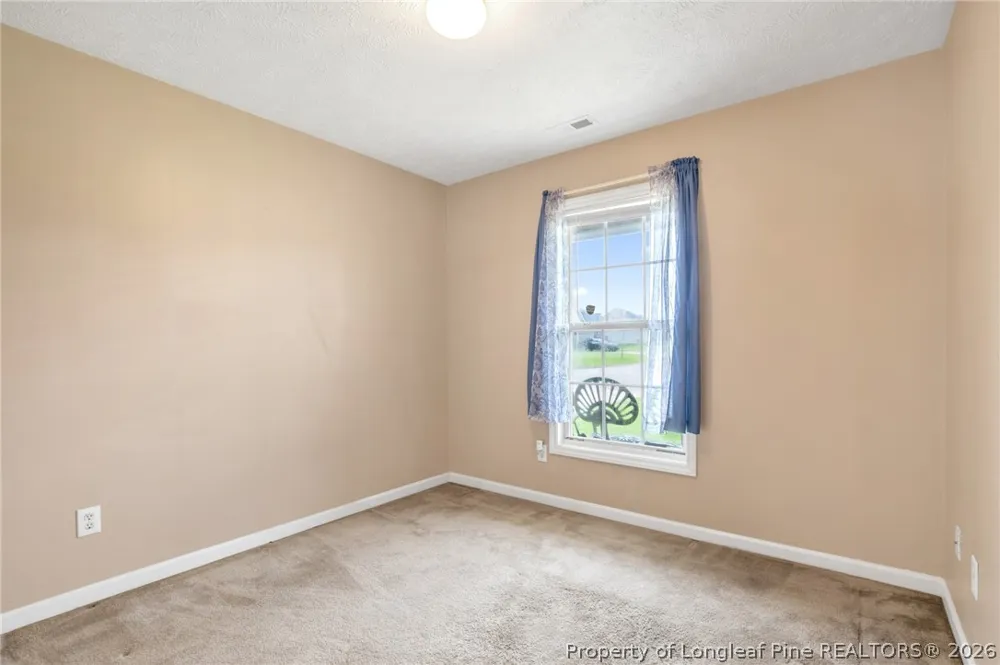112 Hosta Drive Raeford, NC 28376