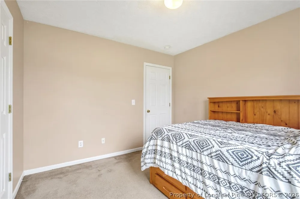112 Hosta Drive Raeford, NC 28376