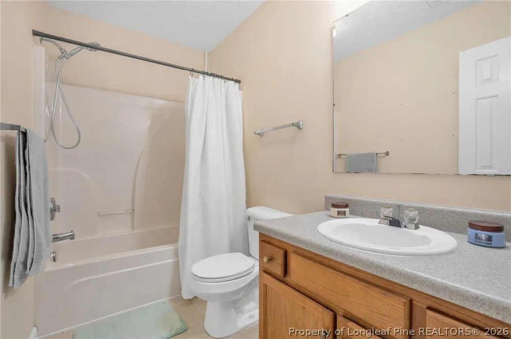 112 Hosta Drive Raeford, NC 28376