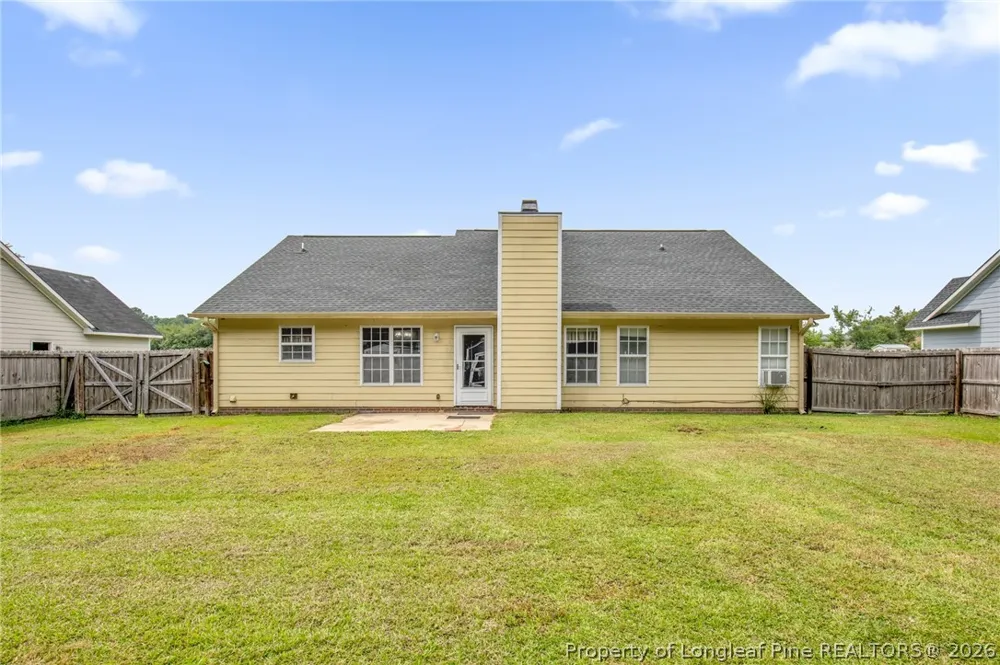 112 Hosta Drive Raeford, NC 28376