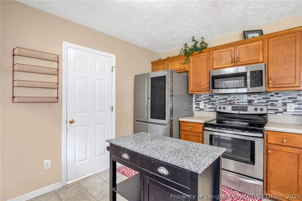 112 Hosta Drive Raeford, NC 28376
