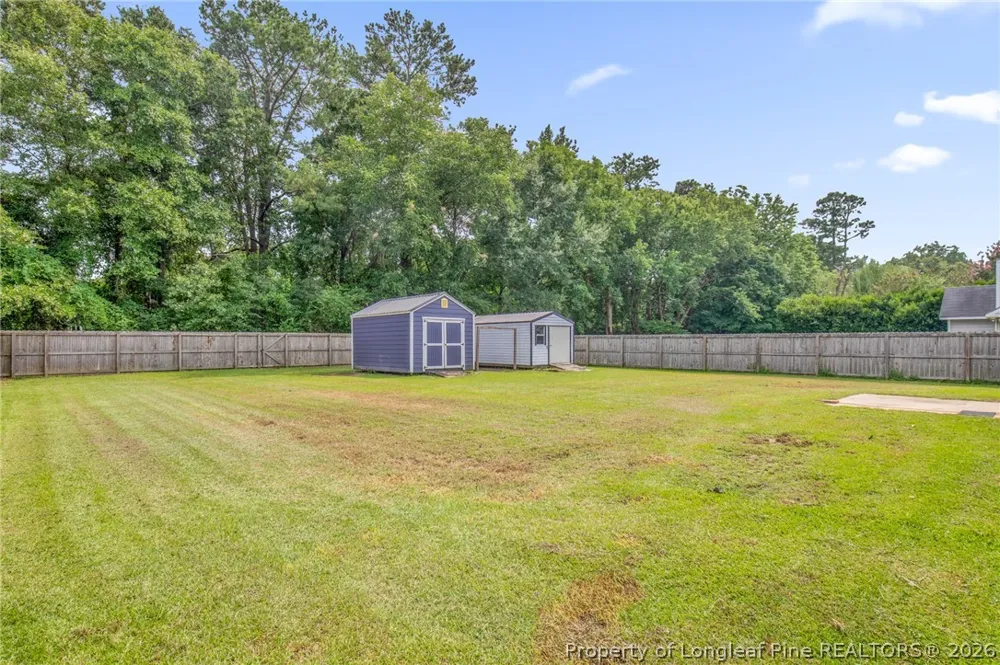 112 Hosta Drive Raeford, NC 28376
