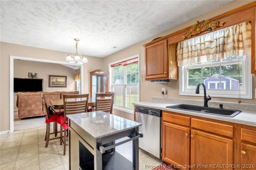 112 Hosta Drive Raeford, NC 28376