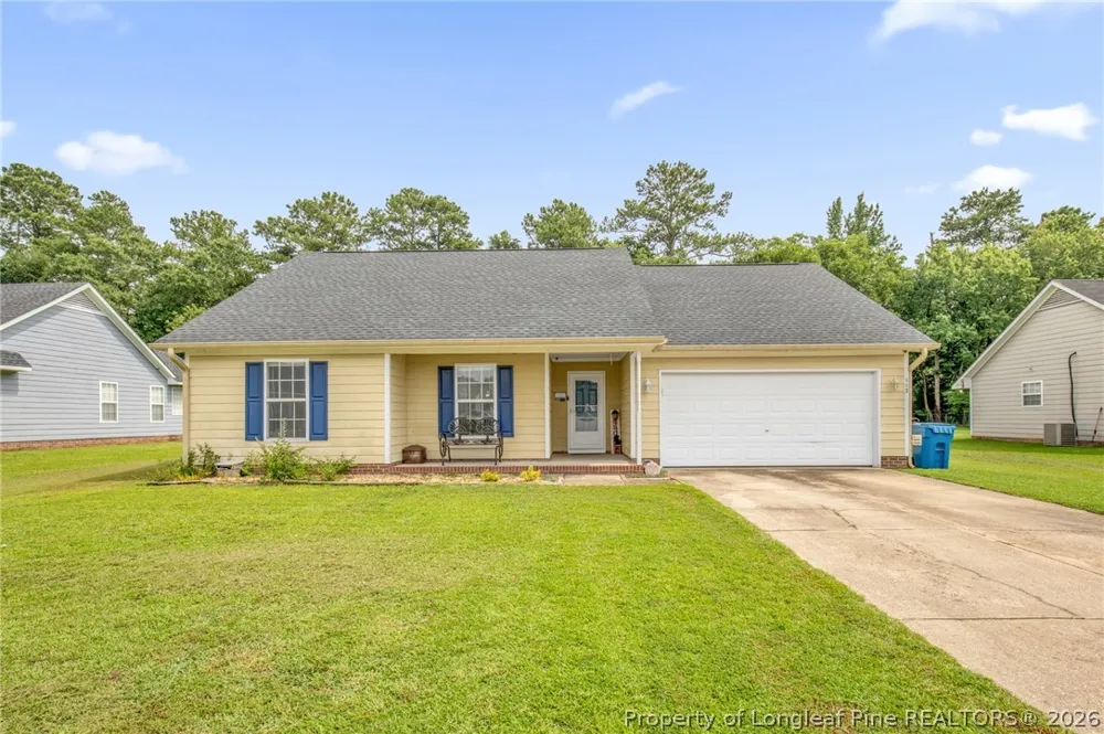 112 Hosta Drive Raeford, NC 28376