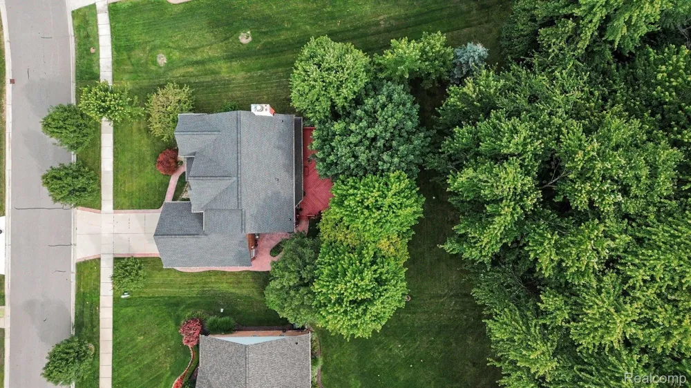 36510 Orchard Lake Drive New Baltimore City, MI 48047