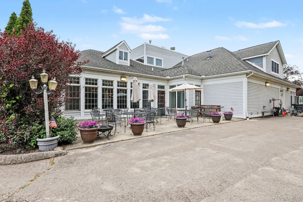 36510 Orchard Lake Drive New Baltimore City, MI 48047