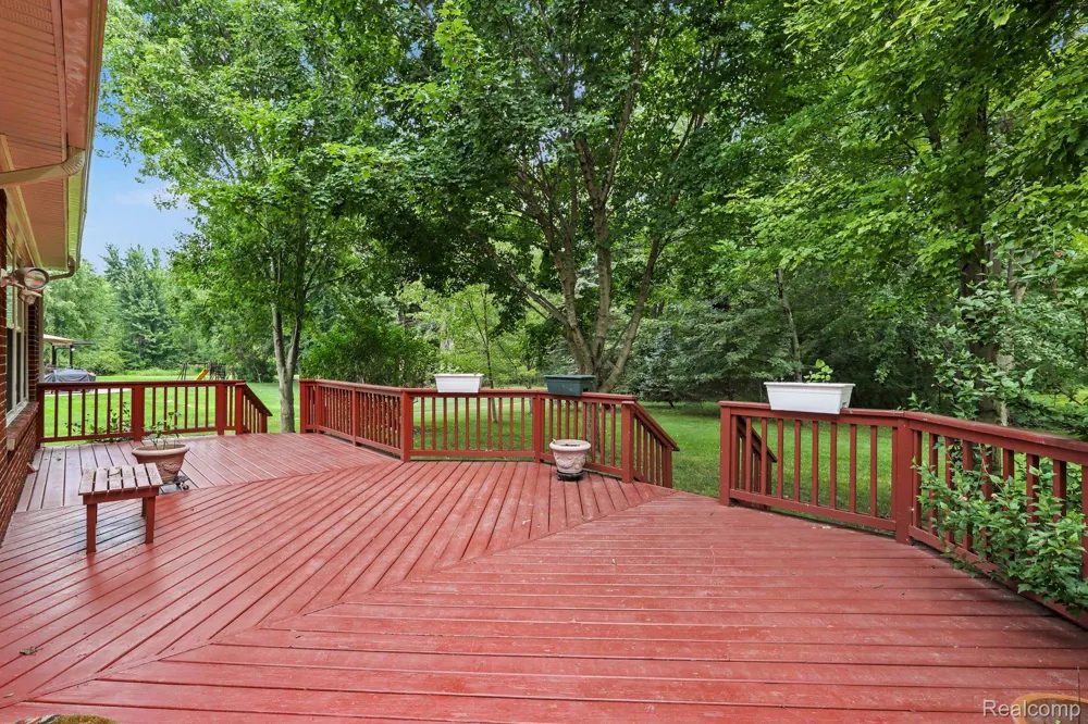 36510 Orchard Lake Drive New Baltimore City, MI 48047