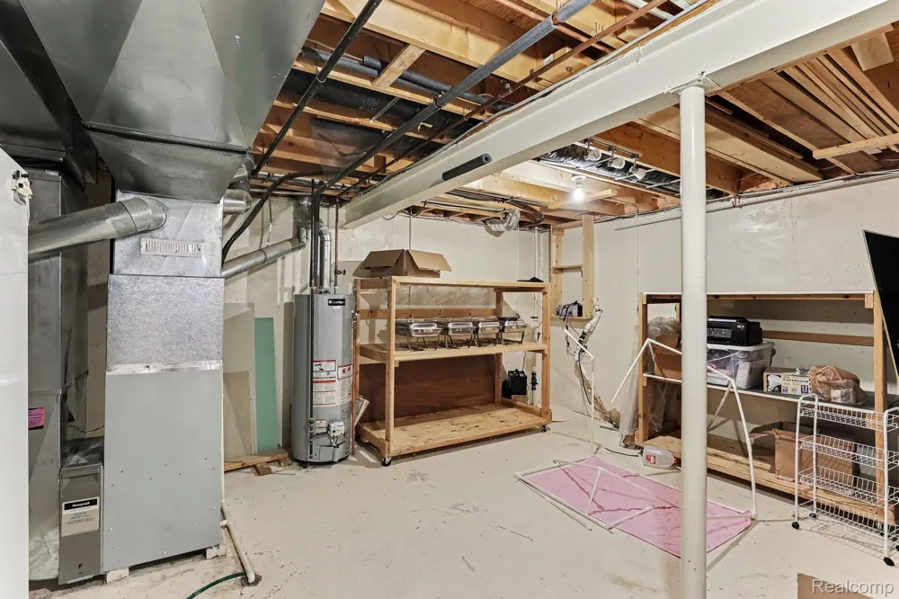 36510 Orchard Lake Drive New Baltimore City, MI 48047