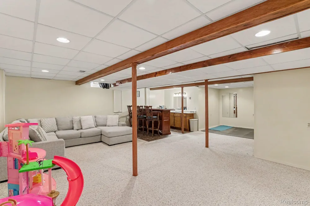 36510 Orchard Lake Drive New Baltimore City, MI 48047