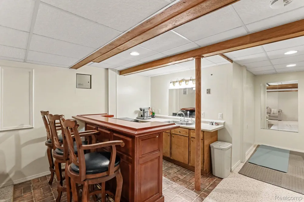36510 Orchard Lake Drive New Baltimore City, MI 48047