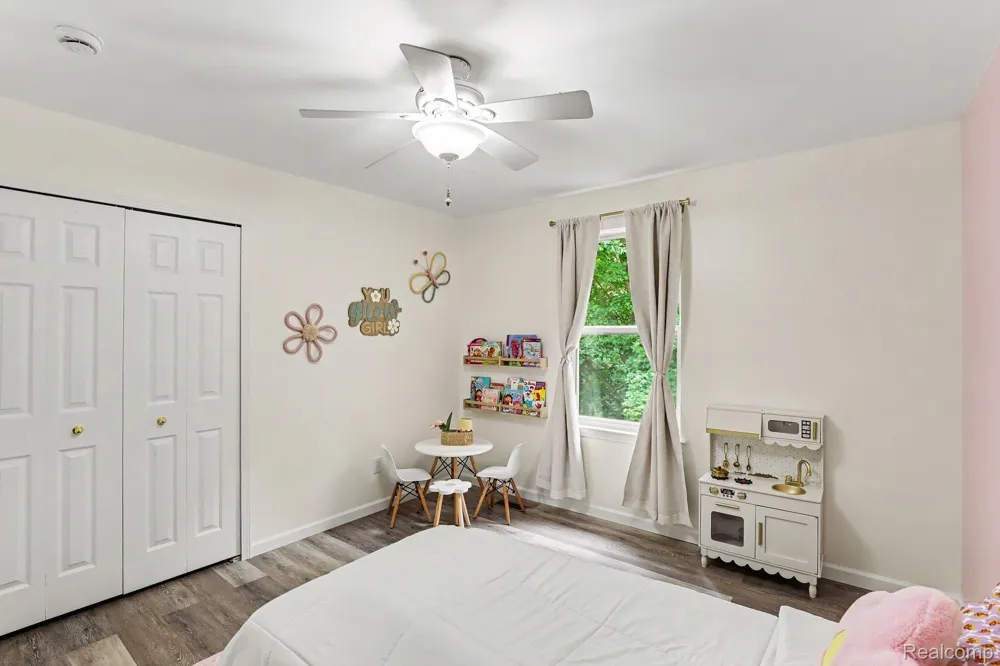 36510 Orchard Lake Drive New Baltimore City, MI 48047