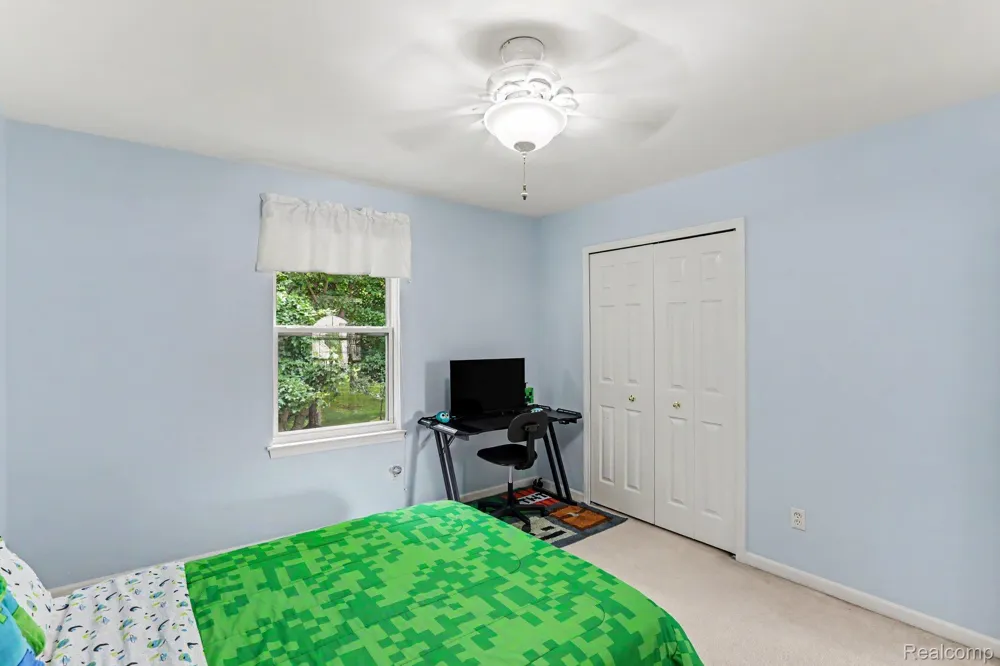 36510 Orchard Lake Drive New Baltimore City, MI 48047