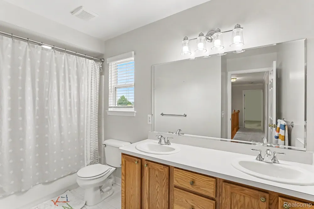 36510 Orchard Lake Drive New Baltimore City, MI 48047
