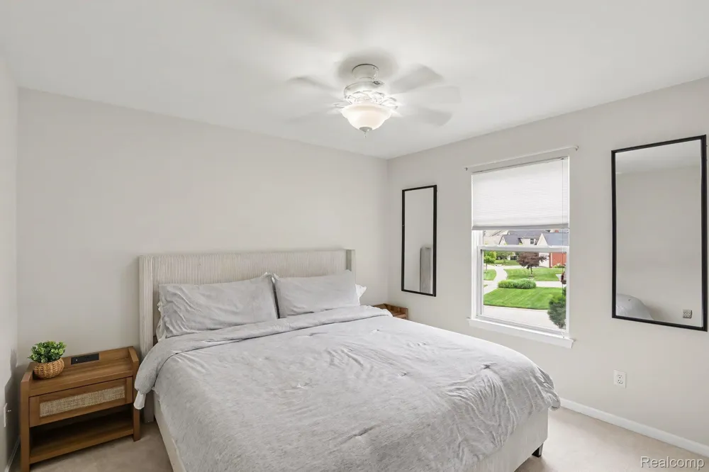 36510 Orchard Lake Drive New Baltimore City, MI 48047