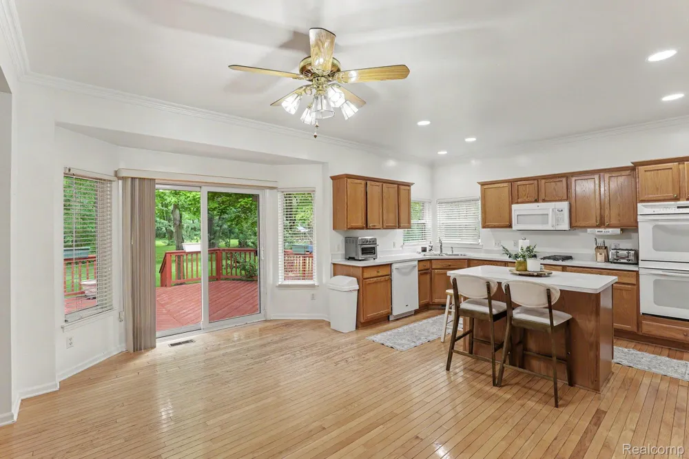 36510 Orchard Lake Drive New Baltimore City, MI 48047