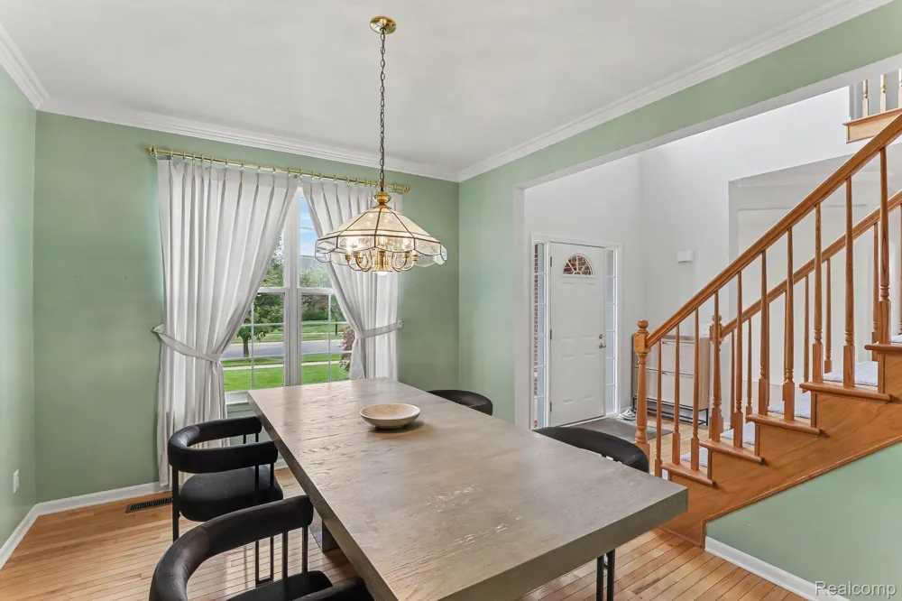 36510 Orchard Lake Drive New Baltimore City, MI 48047