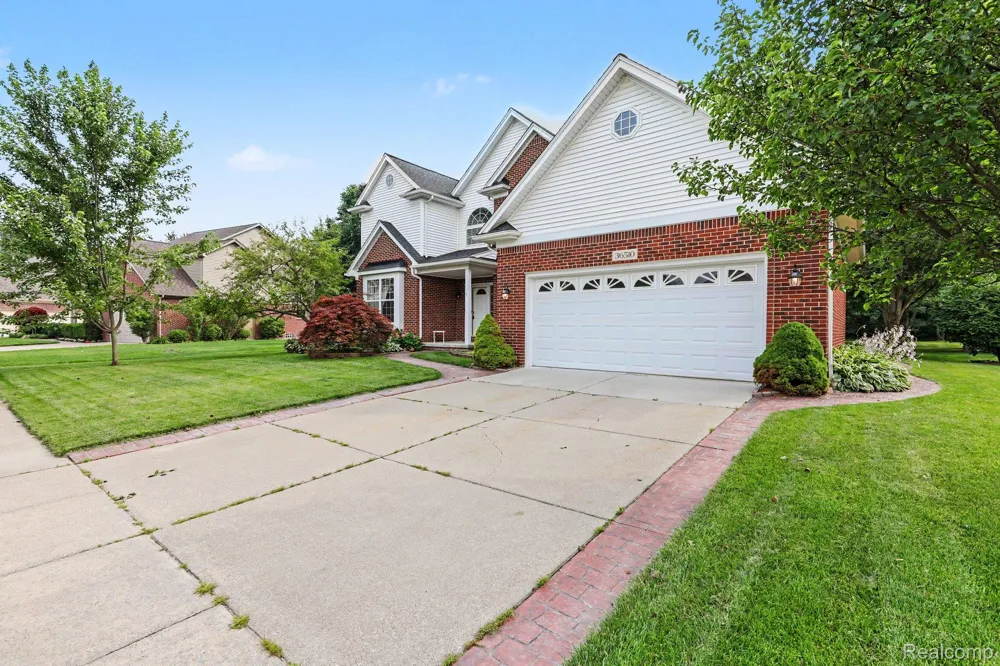 36510 Orchard Lake Drive New Baltimore City, MI 48047
