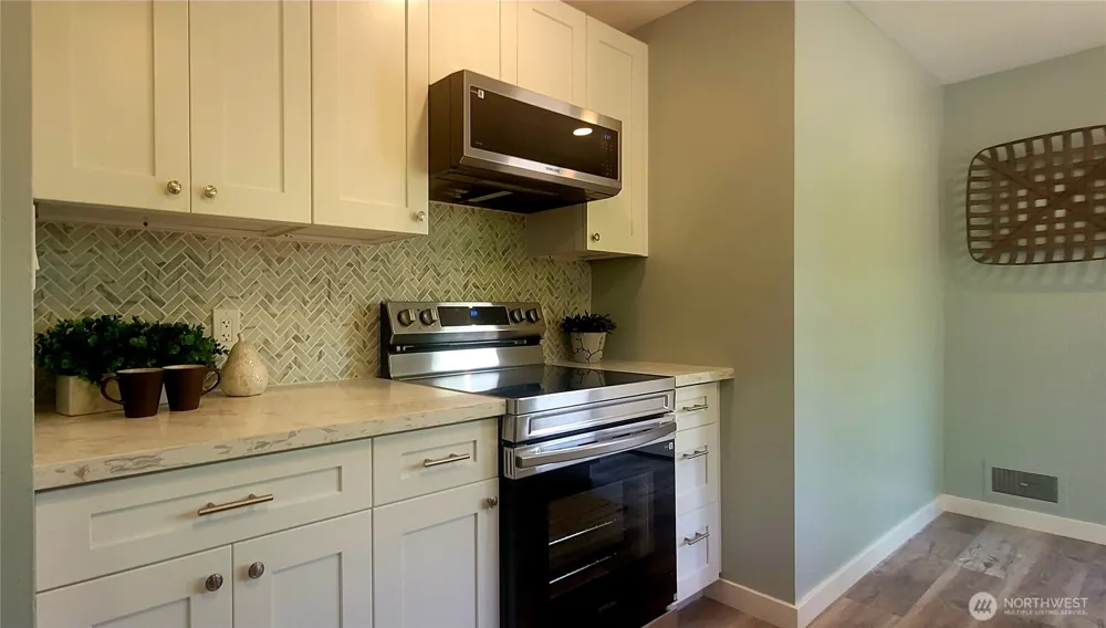 11503 Ainsworth Avenue S Tacoma, WA 98444