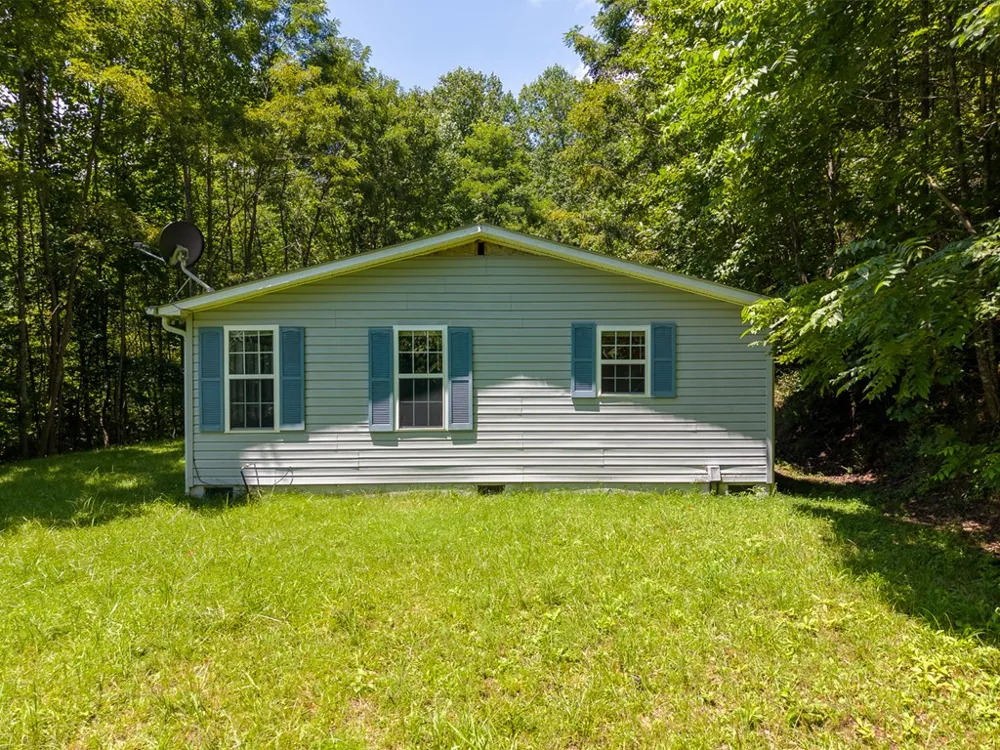 North Skeenah Rd Franklin, NC 28734
