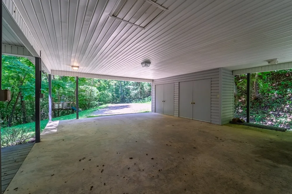 North Skeenah Rd Franklin, NC 28734
