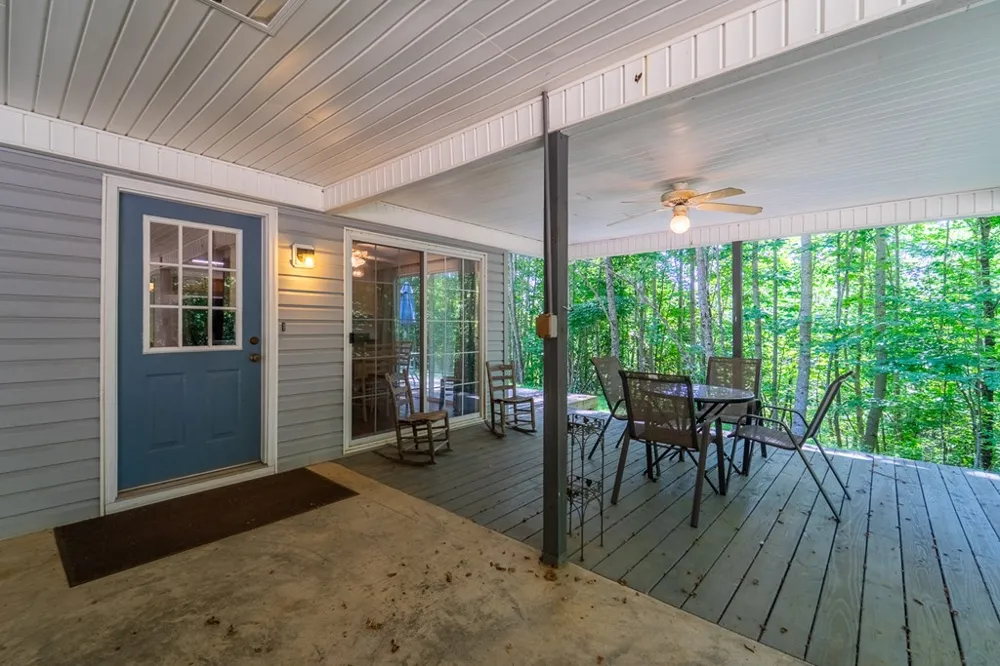 North Skeenah Rd Franklin, NC 28734