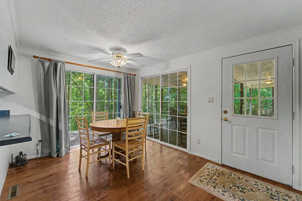 North Skeenah Rd Franklin, NC 28734